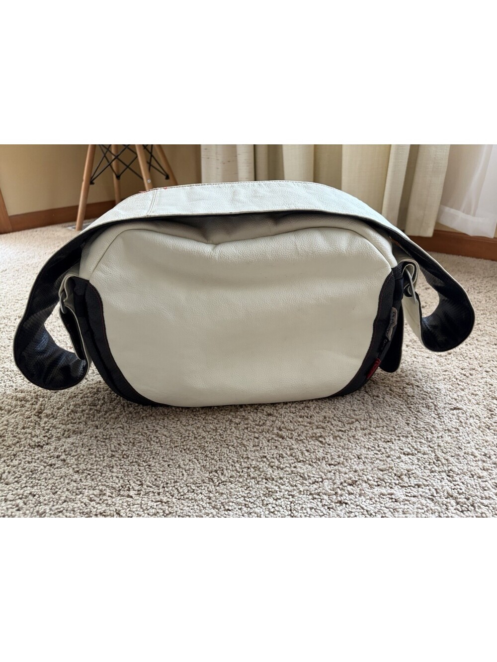 Bugaboo White Black Red Baby Diaper Bag Adjustable Strap Multiple Pockets